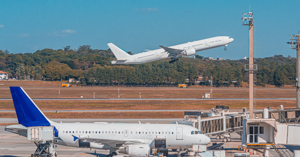 Noticiare - Aeroporto Internacional de Brasília (BSB) - Conheça os 7 maiores aeroportos do Brasil e suas infraestruturas incríveis. Tudo sobre esses hubs essenciais para o transporte aéreo nacional e internacional!